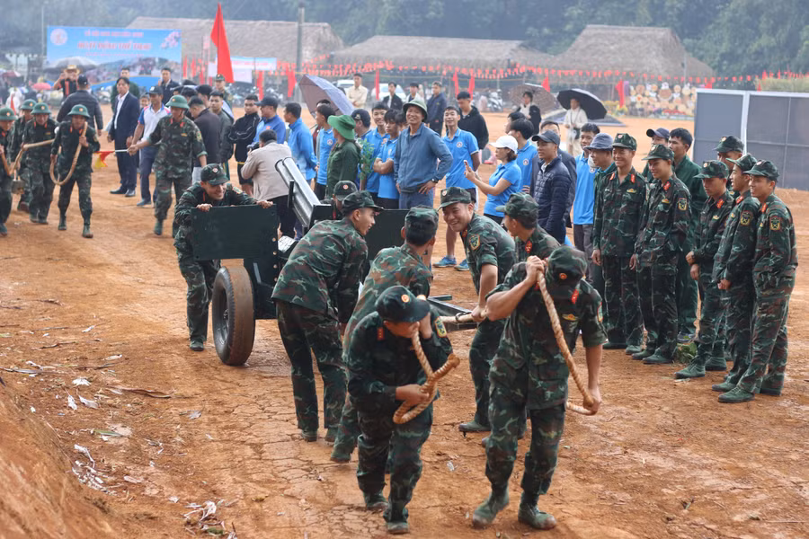 Các hoạt động sôi nổi thu hút đông đảo du khách tham gia trải nghiệm.