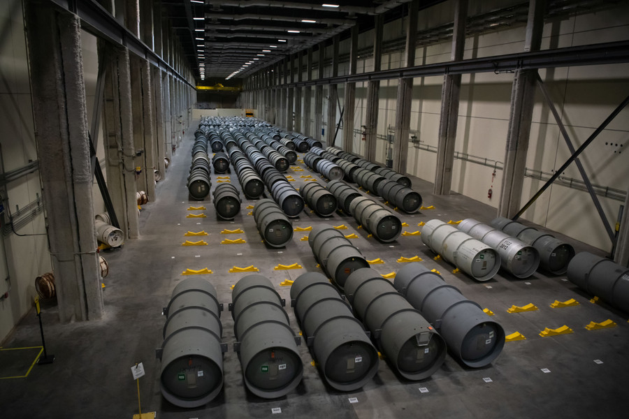 Uranium Nga đã bị cấm nhập khẩu vào trong lãnh thổ Mỹ. Uranium Nga đã bị cấm nhập khẩu vào trong lãnh thổ Mỹ.