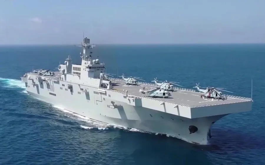 Trung Quốc đóng tàu đổ bộ đa năng lớn nhất thế giới Type 076