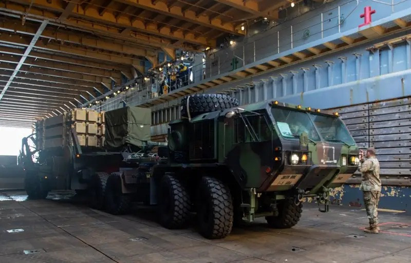 Hệ thống phòng không Patriot bổ sung và tiêm kích F-16 chưa thể sớm tham chiến. Hệ thống phòng không Patriot bổ sung và tiêm kích F-16 chưa thể sớm tham chiến.