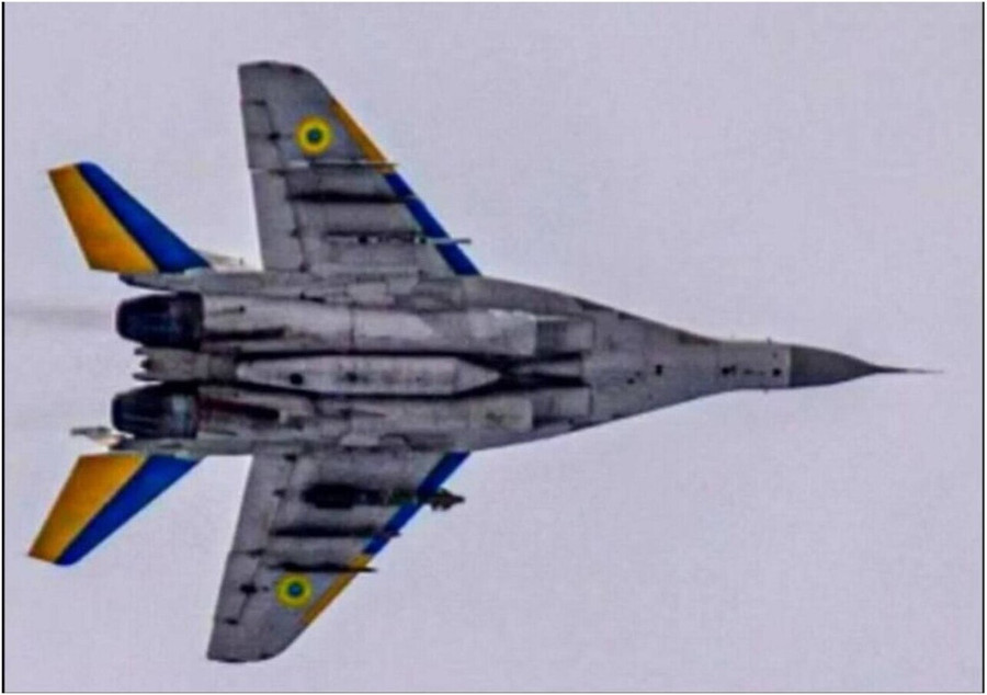 Tiêm kích MiG-29 của Không quân Ukraine với bom dẫn đường AASM Hammer-250 của Pháp. Tiêm kích MiG-29 của Không quân Ukraine với bom dẫn đường AASM Hammer-250 của Pháp.