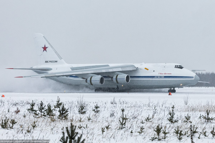 Biên đội An-124 Ruslan của Không quân Nga đã thực hiện cuộc diễn tập trên quy mô lớn.