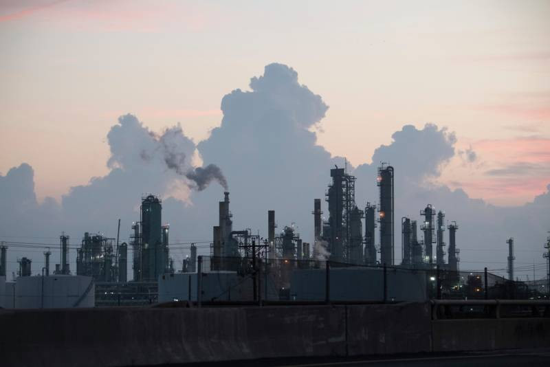 Nhiên liệu Nga vẫn tràn vào châu Âu cho dù dưới danh nghĩa từ một quốc gia khác.