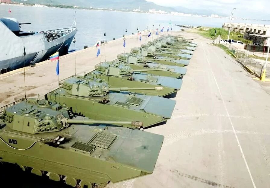 Xe tăng lội nước VN-16 của Thủy quân lục chiến Venezuela. Xe tăng lội nước VN-16 của Thủy quân lục chiến Venezuela.