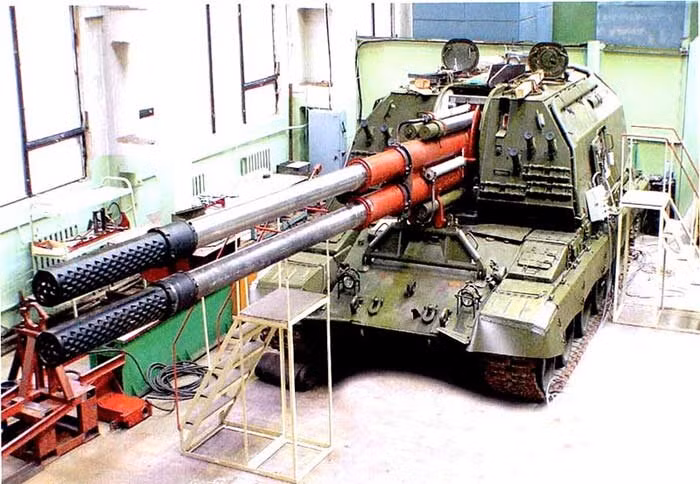 Pháo tự hành Koalitsiya-SV có 2 nòng kỳ lạ và nguyên nhân thất bại?