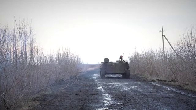 Quân đội Ukraine đang phải dàn mỏng lực lượng trên khắp chiến trường. Quân đội Ukraine đang phải dàn mỏng lực lượng trên khắp chiến trường.