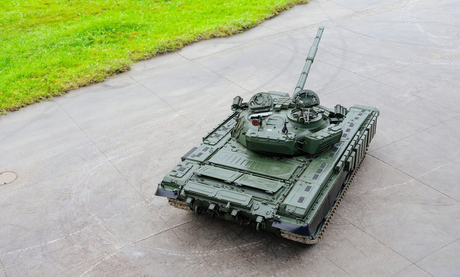 Xe tăng T-72EA được hiện đại hóa tại cơ sở của doanh nghiệp quốc phòng Excalibur Army, Cộng hòa Séc. Xe tăng T-72EA được hiện đại hóa tại cơ sở của doanh nghiệp quốc phòng Excalibur Army, Cộng hòa Séc.