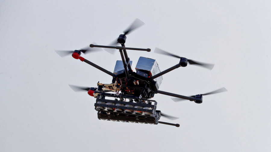 Máy bay không người lái cảm tử đang trở thành nỗi ác mộng đối với vận tải biển quốc tế. Máy bay không người lái cảm tử đang trở thành nỗi ác mộng đối với vận tải biển quốc tế.