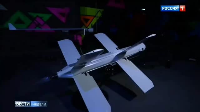 UAV tấn công cảm tử Sản phẩm 55 của ZALA Aero có nhiều nét tương đồng với chiếc Lancet của Kalashnikov Concern. UAV tấn công cảm tử Sản phẩm 55 của ZALA Aero có nhiều nét tương đồng với chiếc Lancet của Kalashnikov Concern.