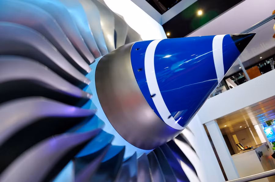 Titan là vật liệu quan trọng đối với ngành công nghiệp chế tạo máy bay.