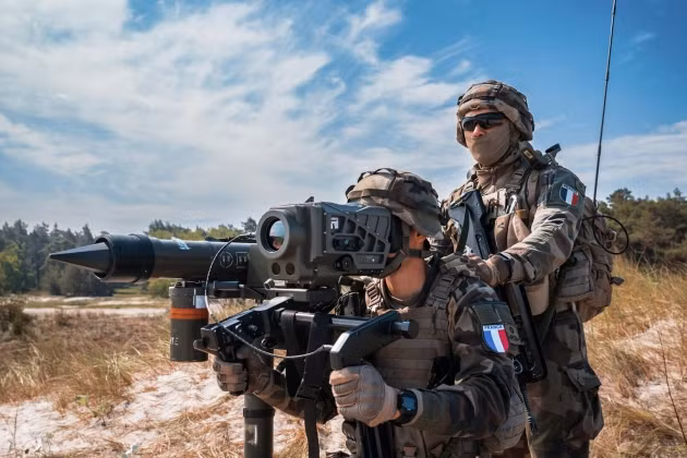 Pháp giảm số lượng binh sĩ tại châu Phi nhưng lại tăng cường sự hiện diện ở Armenia.