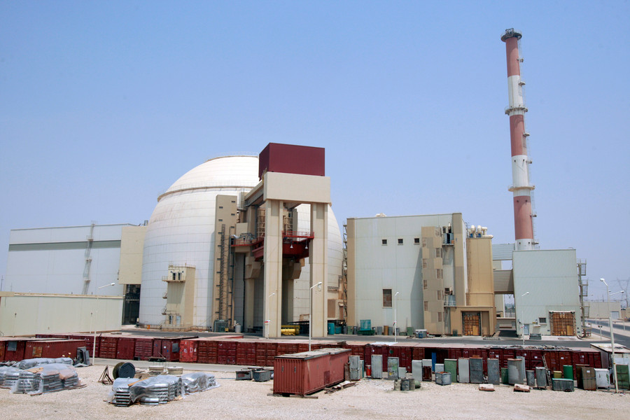 IAEA bị cáo buộc đã giúp thúc đẩy chương trình hạt nhân của Iran. IAEA bị cáo buộc đã giúp thúc đẩy chương trình hạt nhân của Iran.