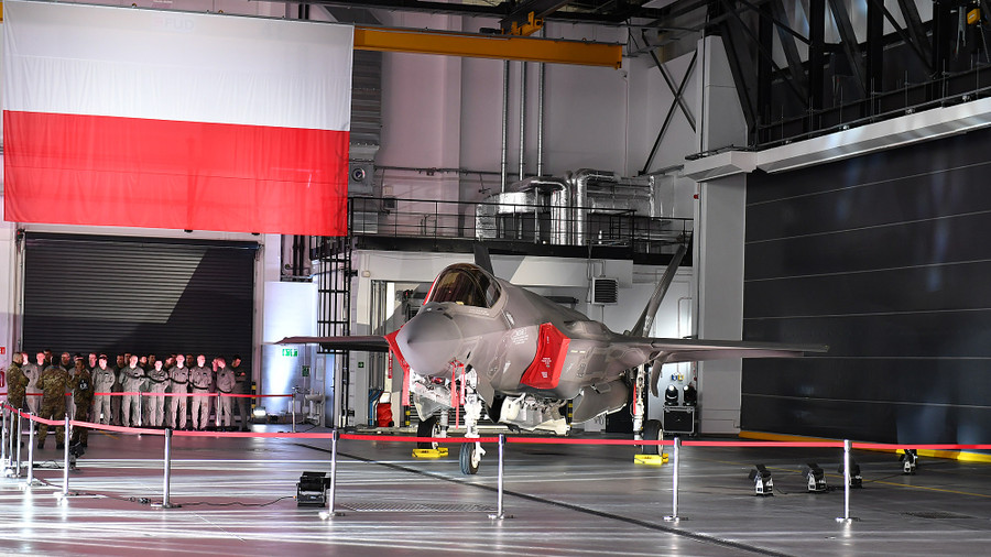 Quân đội Ba Lan sẽ trở thành lực lượng vũ trang thông thường lớn nhất châu Âu. Quân đội Ba Lan sẽ trở thành lực lượng vũ trang thông thường lớn nhất châu Âu.