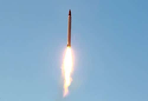 Iran được cho là đã giao tên lửa đạn đạo chống hạm Ghadr cho lực lượng Houthi. Iran được cho là đã giao tên lửa đạn đạo chống hạm Ghadr cho lực lượng Houthi.