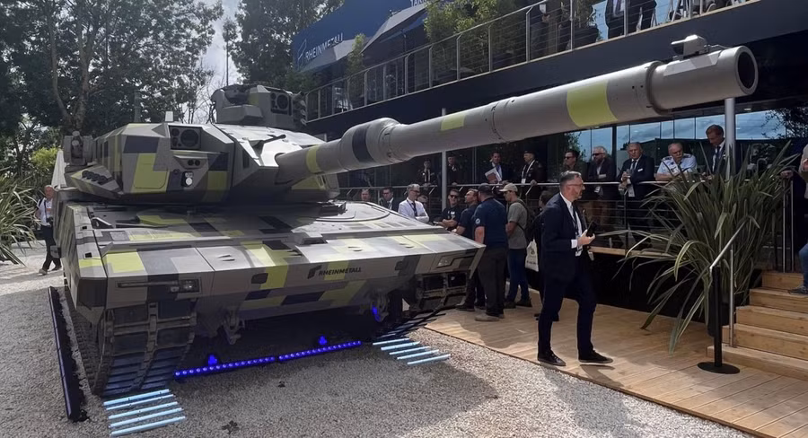 Mẫu trình diễn công nghệ xe tăng KF51-U Panther được trưng bày tại Triển lãm Eurosatory 2024.