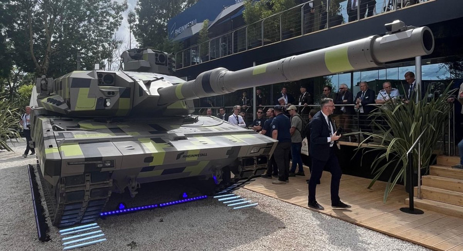 Mẫu trình diễn công nghệ xe tăng KF51-U Panther được trưng bày tại Triển lãm Eurosatory 2024. Mẫu trình diễn công nghệ xe tăng KF51-U Panther được trưng bày tại Triển lãm Eurosatory 2024.