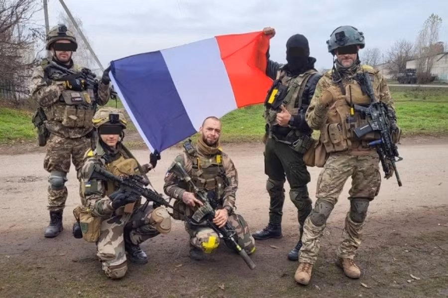 Lính Pháp đang được NATO đưa qua Biển Đen để tới Ukraine?