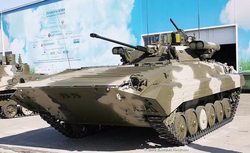 BMP-2M với module Berezhok biến thuyền cảm tử thành những mảnh nhỏ