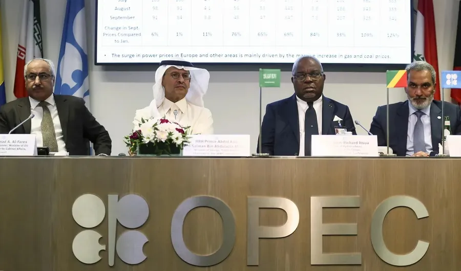 Moscow thiệt hại từ quyết định tăng sản lượng của OPEC+?