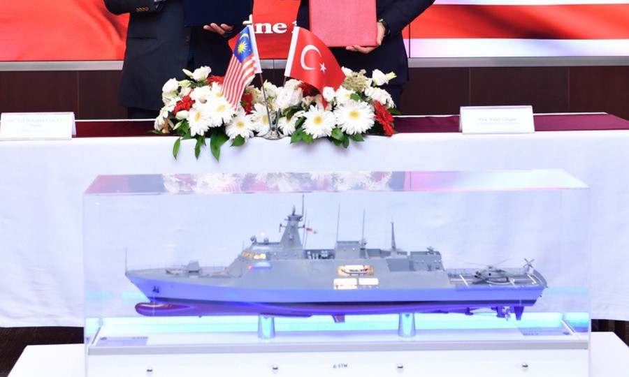 Mô hình tàu hộ vệ tên lửa được Thổ Nhĩ Kỳ đóng cho Malaysia.