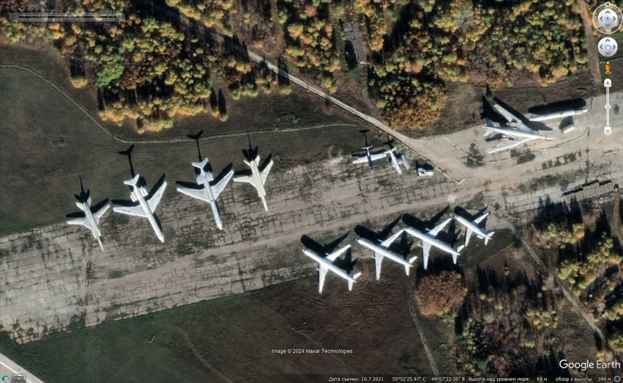 2 chiếc Tu-22M3 chưa hoàn thiện tại Nhà máy Hàng không Kazan, tháng 10 năm 2021.