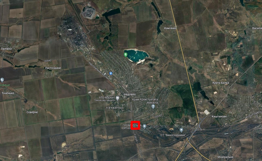 Địa điểm chiến đấu nằm trên phố Sportivna thuộc khu vực Avdiivka. Địa điểm chiến đấu nằm trên phố Sportivna thuộc khu vực Avdiivka.