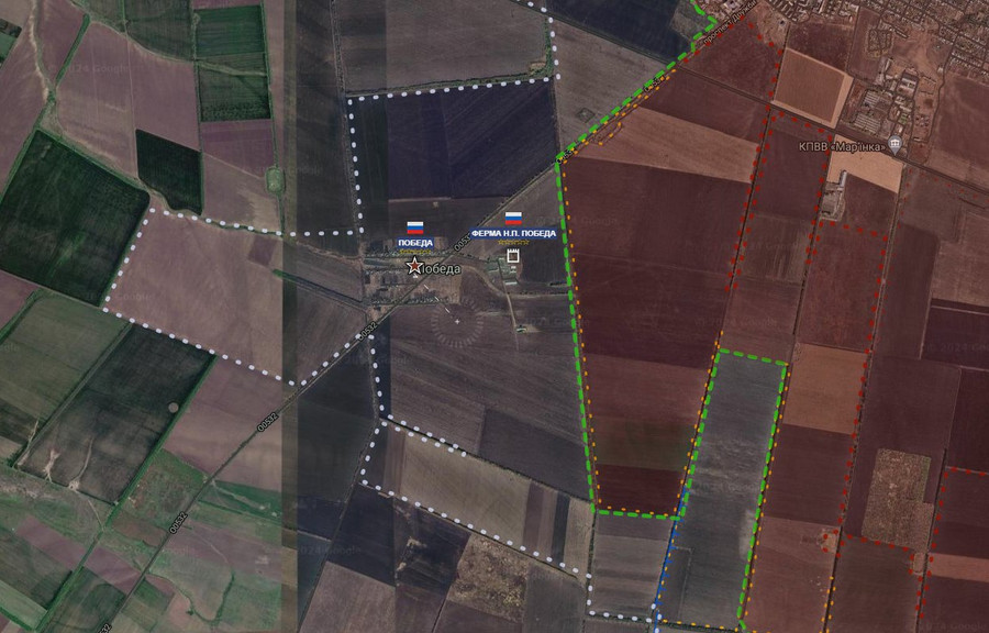 Quân đội Nga vừa kiểm soát được khu định cư Pobjeda phía Nam Marinka, trên trục đường 00532. Quân đội Nga vừa kiểm soát được khu định cư Pobjeda phía Nam Marinka, trên trục đường 00532.