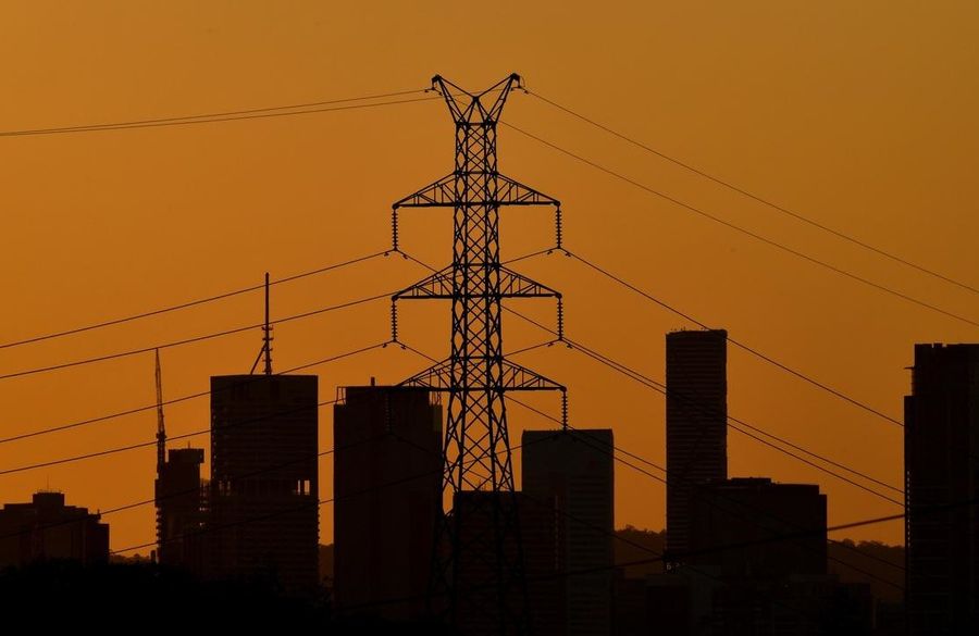 Quá trình chuyển đổi năng lượng nguy cơ dẫn đến... mất điện toàn cầu