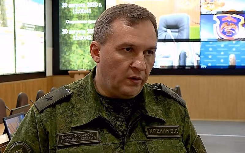 Bộ trưởng Quốc phòng Belarus - Thiếu tướng Viktor Khrenin.