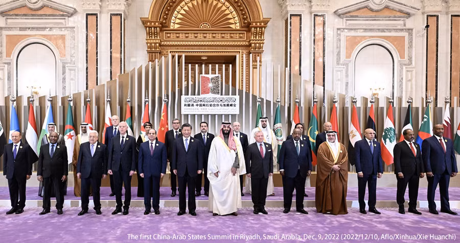 Các đồng minh lớn của Mỹ ngày càng xích lại gần Nga - Trung