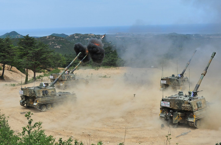 Pháo tự hành K9 Thunder là vũ khí &quot;ăn khách&quot; hàng đầu của Hàn Quốc.