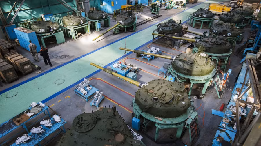 Nga dự định sản xuất 1.500 xe tăng mới trong năm 2023.