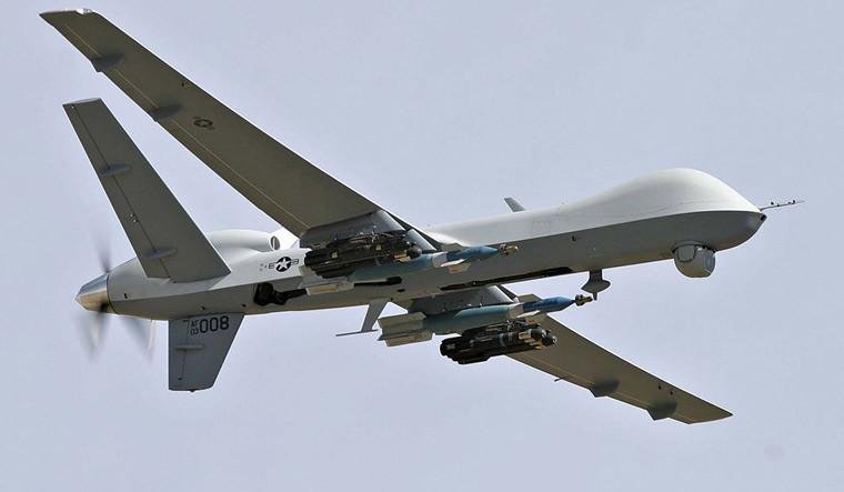 Máy bay không người lái MQ-9 Reaper của Mỹ có khả năng mang vũ khí rất đa dạng. Máy bay không người lái MQ-9 Reaper của Mỹ có khả năng mang vũ khí rất đa dạng.