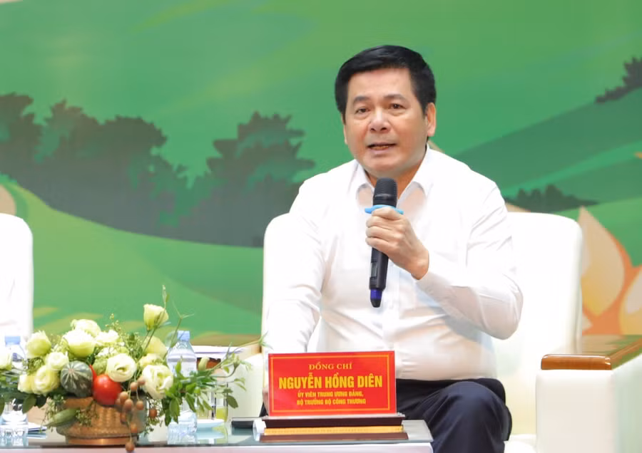 Ông Nguyễn Hồng Diên - Bộ trưởng Bộ Công Thương phát biểu tại hội nghị.