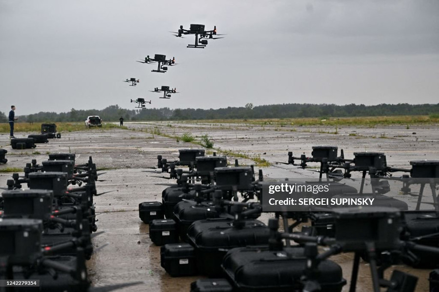 Giới chuyên môn cho rằng lời giải thích của kênh truyền hình Mỹ tỏ ra khá logic. Ukraine thực sự không tiếc chi phí để đạt được thành công trên "mặt trận truyền thông". Giới chuyên môn cho rằng lời giải thích của kênh truyền hình Mỹ tỏ ra khá logic. Ukraine thực sự không tiếc chi phí để đạt được thành công trên "mặt trận truyền thông".