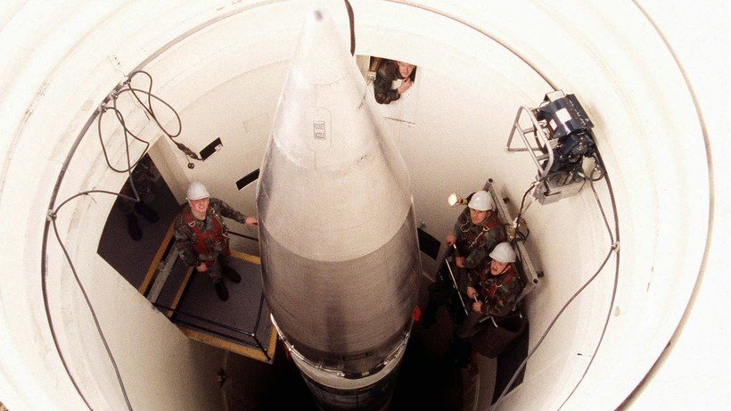 Tên lửa đạn đạo xuyên lục địa Minuteman III của Mỹ.