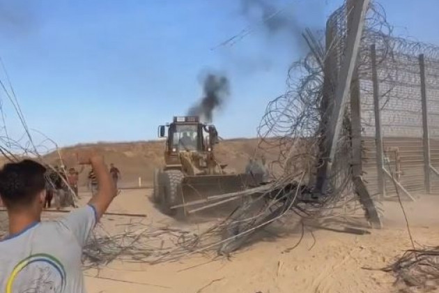 Tình báo Israel đang nỗ lực làm việc để truy dấu vết những đối tượng làm việc cho Hamas trong lực lượng vũ trang nước này. Tình báo Israel đang nỗ lực làm việc để truy dấu vết những đối tượng làm việc cho Hamas trong lực lượng vũ trang nước này.