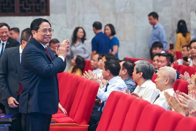 Thủ tướng dự lễ trao giải thưởng cao quý nhất của giới báo chí cả nước - Ảnh 1. Thủ tướng dự lễ trao giải thưởng cao quý nhất của giới báo chí cả nước - Ảnh 1.