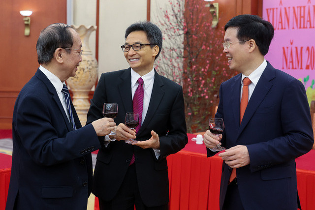 Tổng Bí thư Nguyễn Phú Trọng chúc Tết lãnh đạo, nguyên lãnh đạo Đảng, Nhà nước - Ảnh 6. Tổng Bí thư Nguyễn Phú Trọng chúc Tết lãnh đạo, nguyên lãnh đạo Đảng, Nhà nước - Ảnh 6.