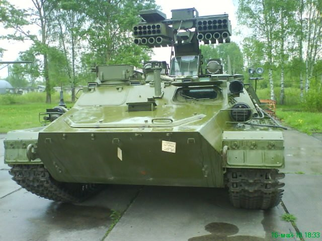 Bệ phóng BKP-B812 tương thích rocket S-8 gắn trên xe thiết giáp MT-LB. Bệ phóng BKP-B812 tương thích rocket S-8 gắn trên xe thiết giáp MT-LB.