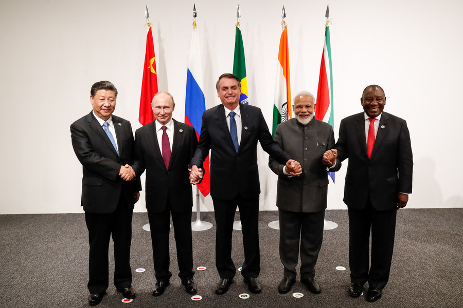 Hội nghị thượng đỉnh BRICS sắp diễn ra thu hút sự quan tâm sâu sắc của cộng đồng quốc tế. Hội nghị thượng đỉnh BRICS sắp diễn ra thu hút sự quan tâm sâu sắc của cộng đồng quốc tế.