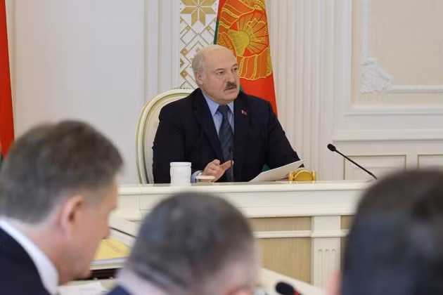Tổng thống Belarus Alexander Lukashenko đã đưa ra cảnh báo cứng rắn tới Chính phủ.