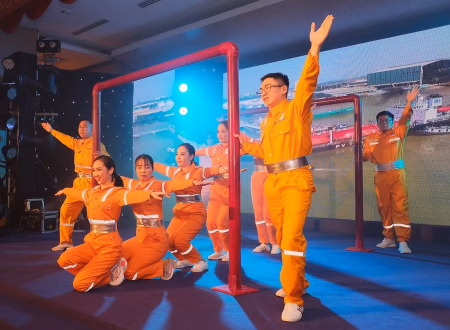 Nhiều tiết mục ca ngợi tuổi 30 phát triển của PV GAS Nét đẹp tuổi trẻ