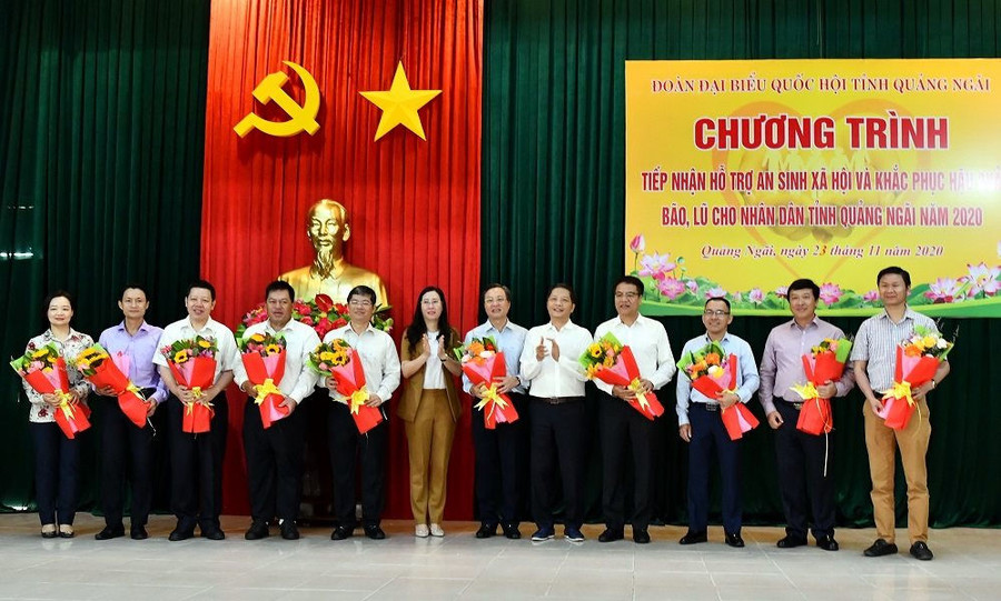 Bộ Trưởng Bộ Công Thương Trần Tuấn Anh và Đoàn Đại biểu Quốc hội tỉnh Quảng Ngãi cảm ơn các doanh nghiệp tham gia Chương trình hỗ trợ Quảng Ngãi 2020 Bộ Trưởng Bộ Công Thương Trần Tuấn Anh và Đoàn Đại biểu Quốc hội tỉnh Quảng Ngãi cảm ơn các doanh nghiệp tham gia Chương trình hỗ trợ Quảng Ngãi 2020