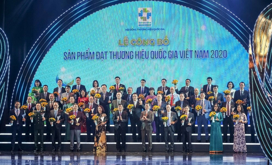 Lãnh đạo Chính phủ và Bộ Công Thương chúc mừng các doanh nghiệp được vinh danh Thương hiệu Quốc gia 2020 Lãnh đạo Chính phủ và Bộ Công Thương chúc mừng các doanh nghiệp được vinh danh Thương hiệu Quốc gia 2020
