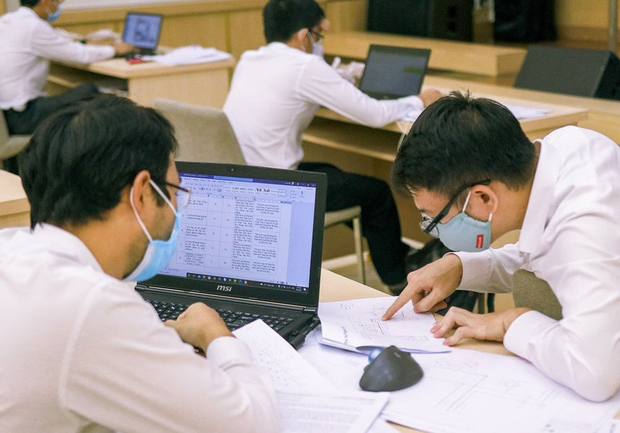 Thảo luận cùng đồng nghiệp Thảo luận cùng đồng nghiệp