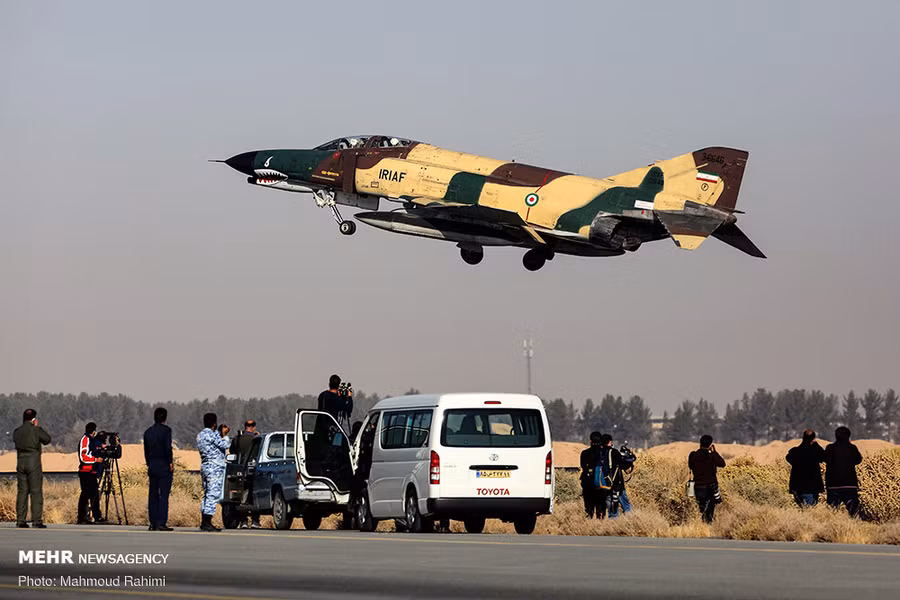 Không quân Iran đang rất cần máy bay chiến đấu Su-35S tối tân để hiện đại hóa phi đội lạc hậu của mình.