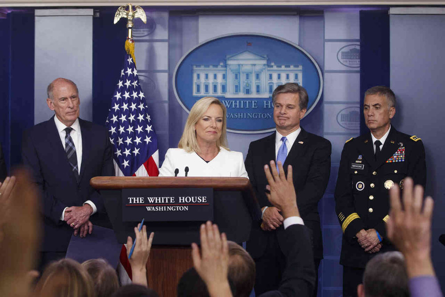 NATO tuyên bố tăng cường hoạt động tình báo và giám sát ở Biển Đen. NATO tuyên bố tăng cường hoạt động tình báo và giám sát ở Biển Đen.