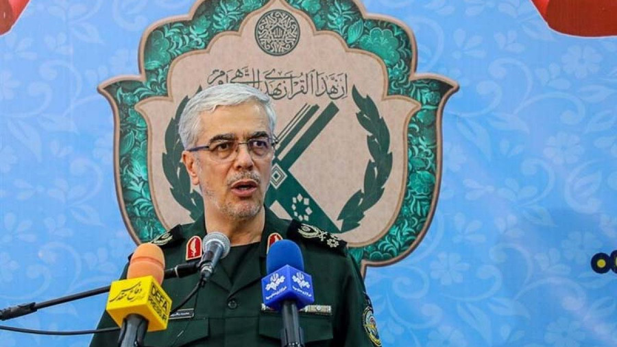 Tham mưu trưởng Lực lượng Vũ trang Iran - Thiếu tướng Mohammed Hossein Bakeri. Tham mưu trưởng Lực lượng Vũ trang Iran - Thiếu tướng Mohammed Hossein Bakeri.