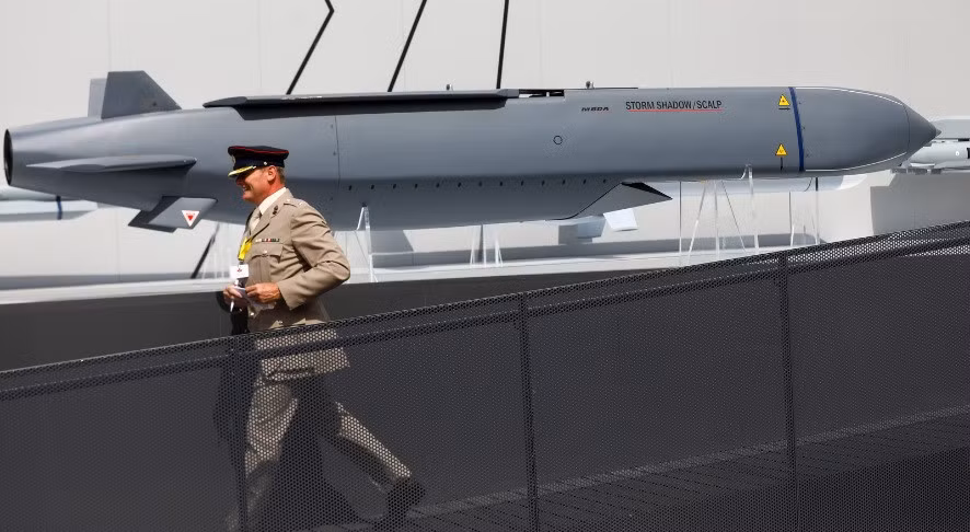 Pháp bí mật giao bản mặt đất của tên lửa Scalp-EG?